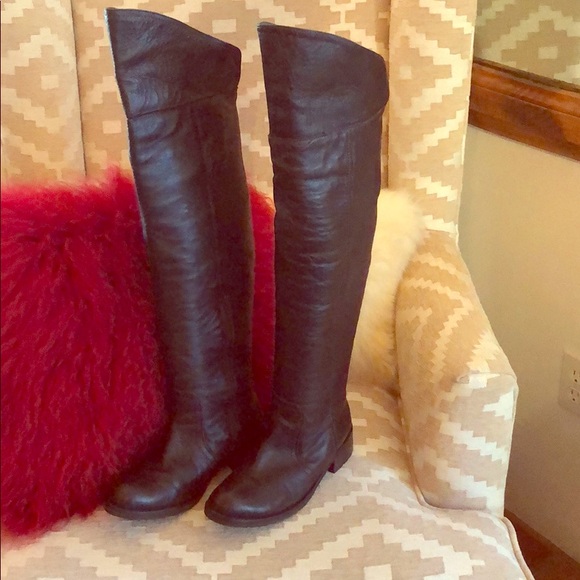 Report Shoes - Report “Sabrina” Over-the-Knee” Boot